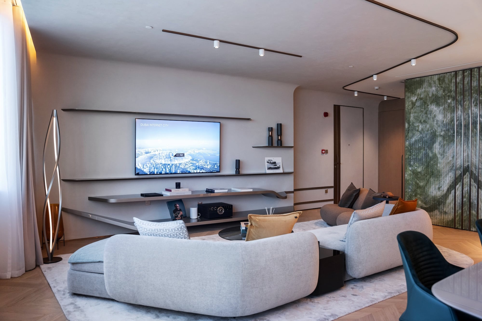 Show Apartment